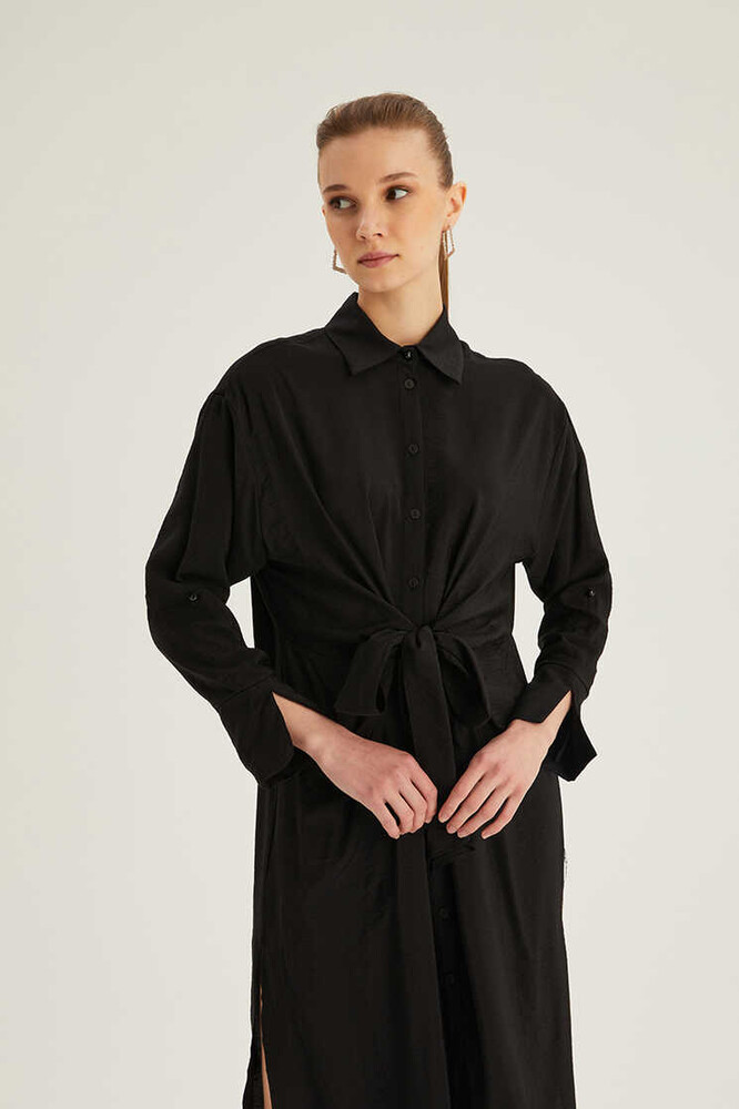 Hukka Siyah Boydan Düğmeli Kemerli Elbise
