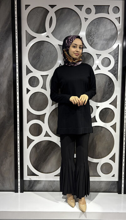 Miss Whence Siyah Paça Kısmı Pileli Krep Pantolon SİYAH - 1